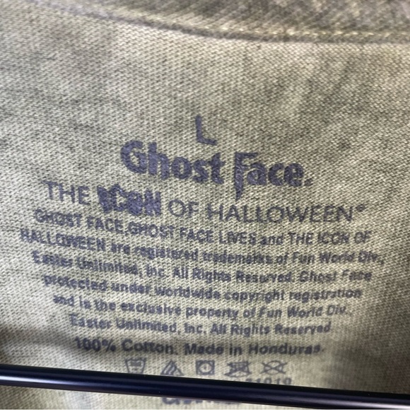 Ghost Face Women’s Large Halloween Green Graphic T-shirt - Picture 2 of 3